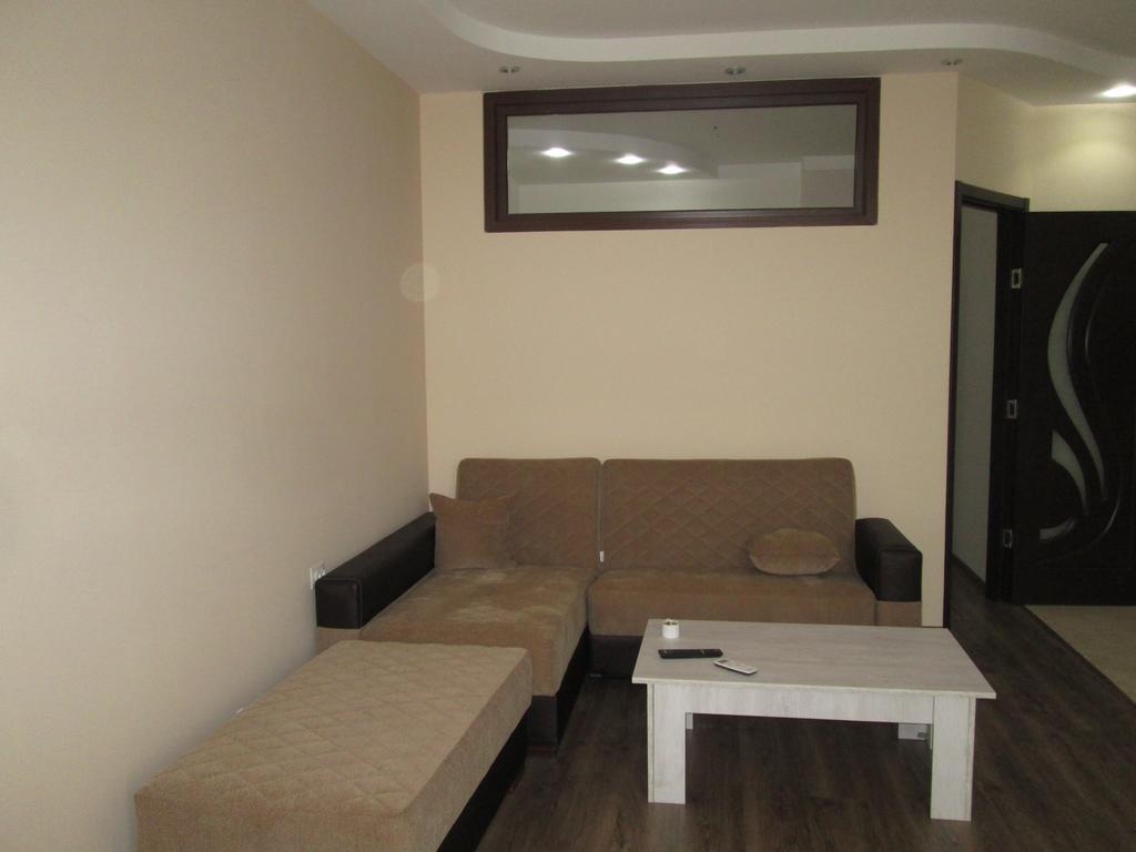 Mari Apartment Batumi Bagian luar foto