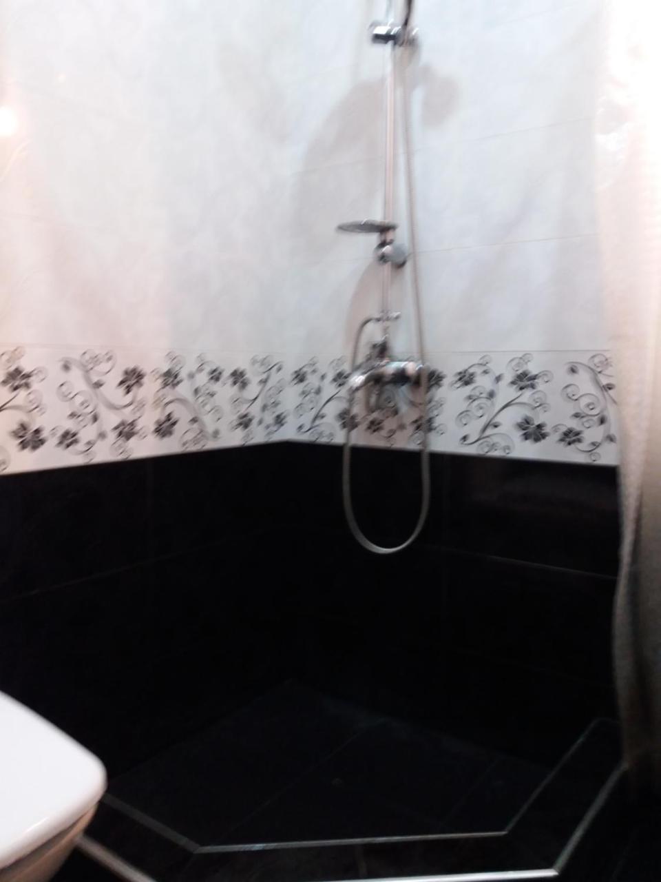 Mari Apartment Batumi Bagian luar foto