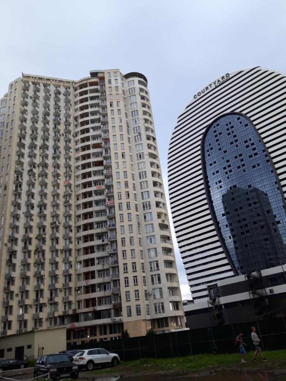 Mari Apartment Batumi Bagian luar foto
