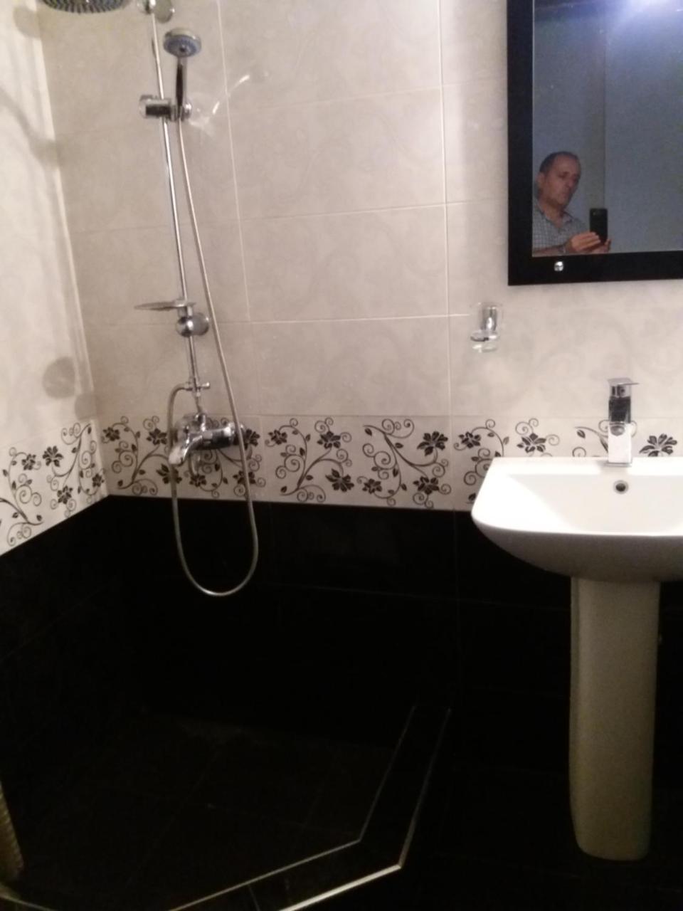 Mari Apartment Batumi Bagian luar foto